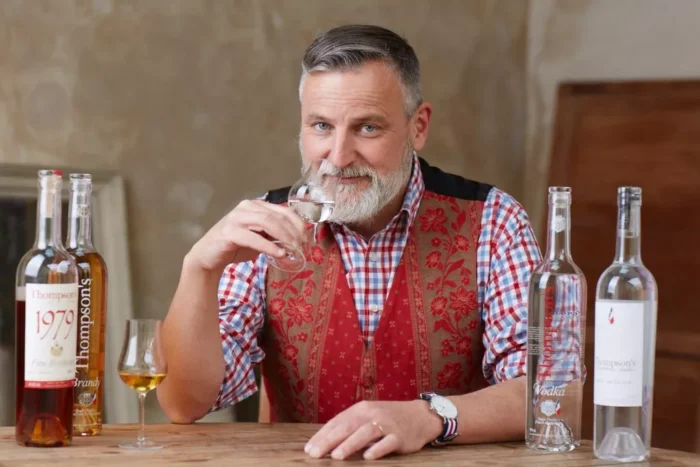 THOMPSON'S DRY GIN BRITISH 70 CL - 43% Vol. – Image 2